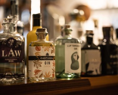 Urlaub im Meraner Land im Hotel mit Pool – einfach verschenken! Urlaub im Meraner Land im Hotel mit Pool – einfach verschenken!